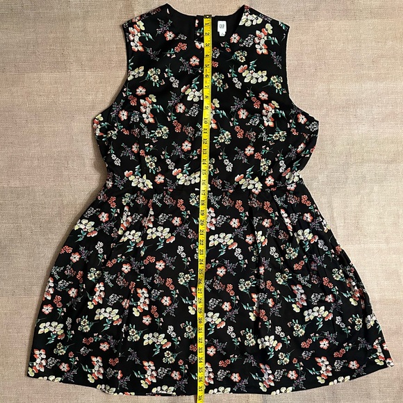 GAP Sleeveless Fit & Flare Black Floral Dress, Size 20 - Picture 4 of 7